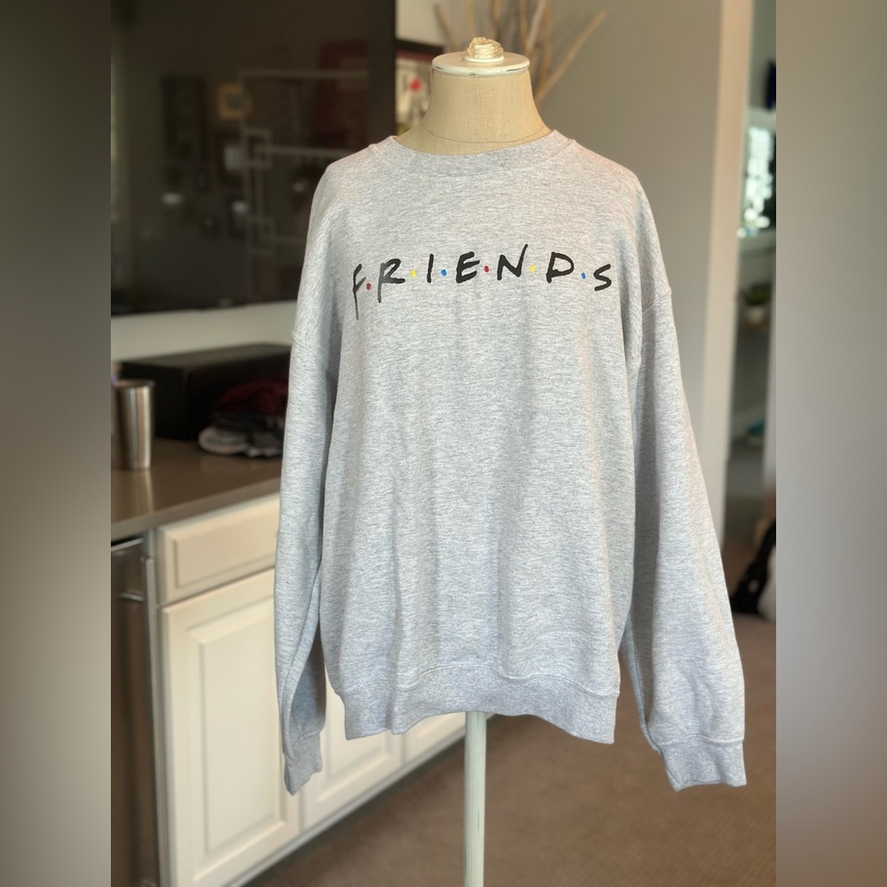 FRIENDS SHOW CREWNECK SWEATER